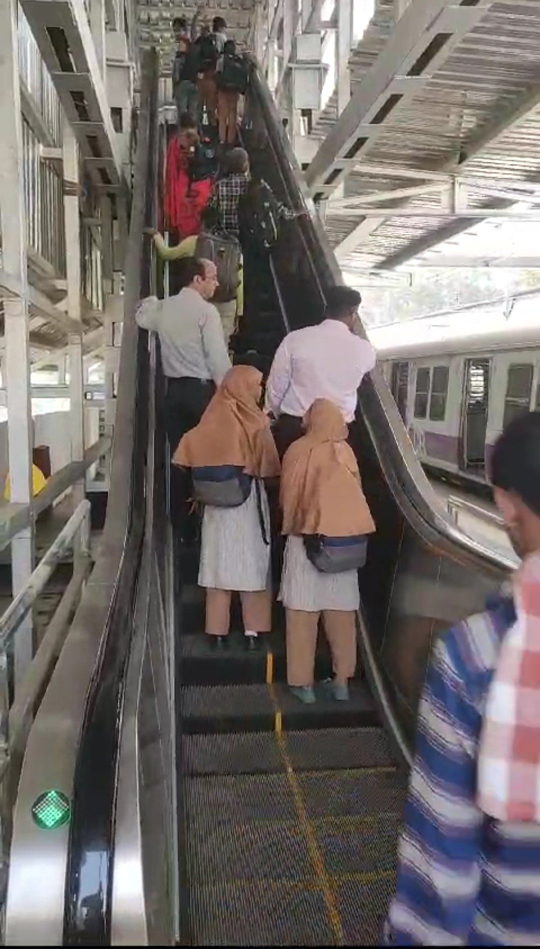 Mumbai Central Railway Inaugurates New Escalator At Sewri Station