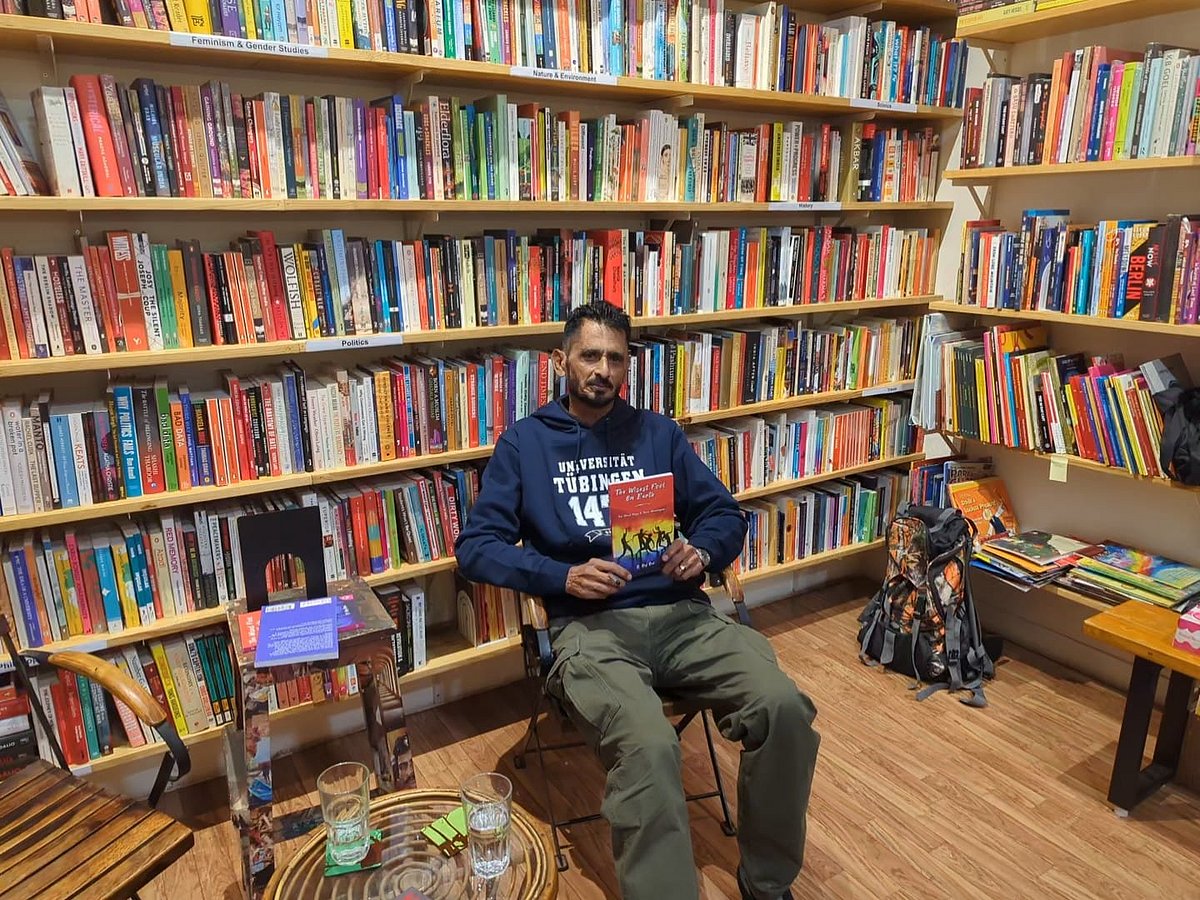 Author R Raj Rao at the launch of 'The Wisest Fool On Earth'
