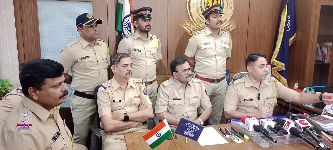 Police briefing on successful drug bust