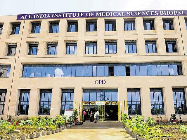 AIIMS Bhopal Launches India's First Transgender Clinic