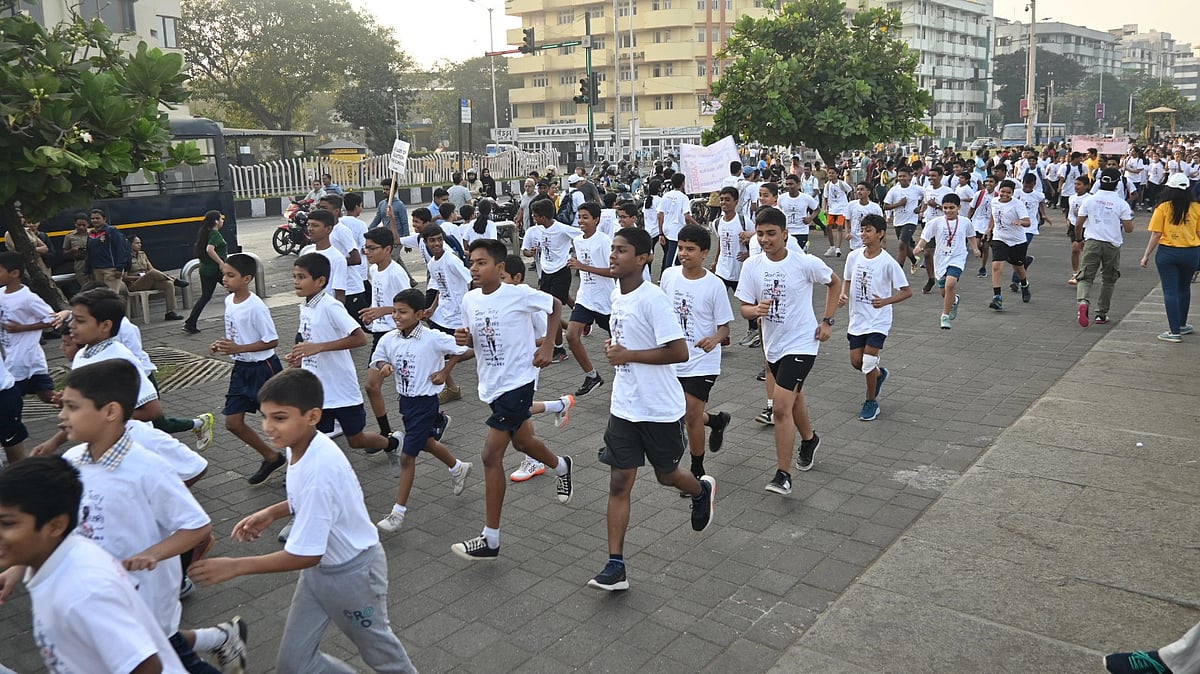 Thousands of people, including children, participate in Terry Fox Run 2024 to create awareness about cancer. The run was organised by The Terry Foundation, Nariman Point 