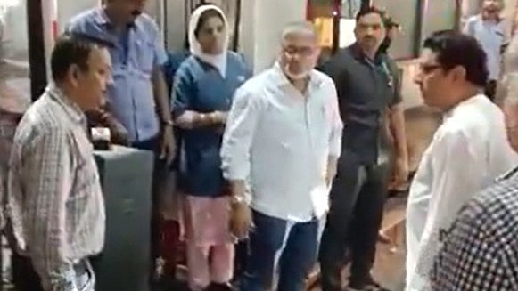 Video: MNS Chief Raj Thackeray Reprimands Officials At Thane-Mulund Toll Plaza After Being Stuck In Long Traffic Jam