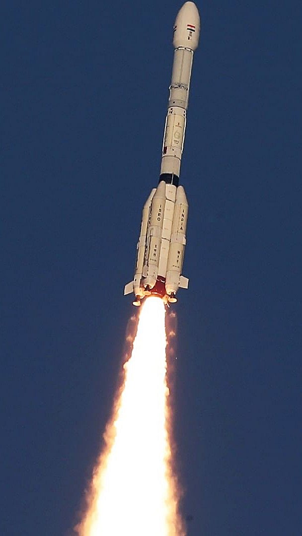 INSAT-3DS is equipped with a 6-channel Imager and a 19-channel Sounder, dedicated to advanced meteorological observations.