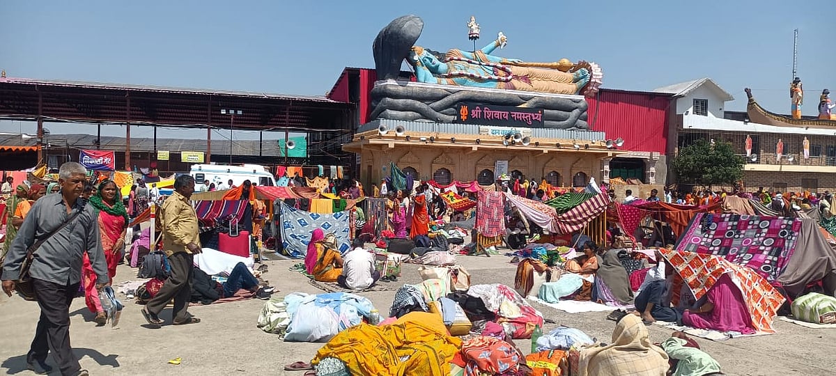 Devotees at Kubereshwar Dham