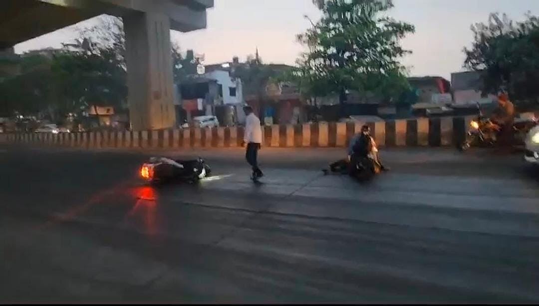 VIDEO: Two-Wheeler Riders Slip Due To Oil Spillage In Vanaz, Kothrud, SB Road, And Other Areas; No Serious Injuries Reported