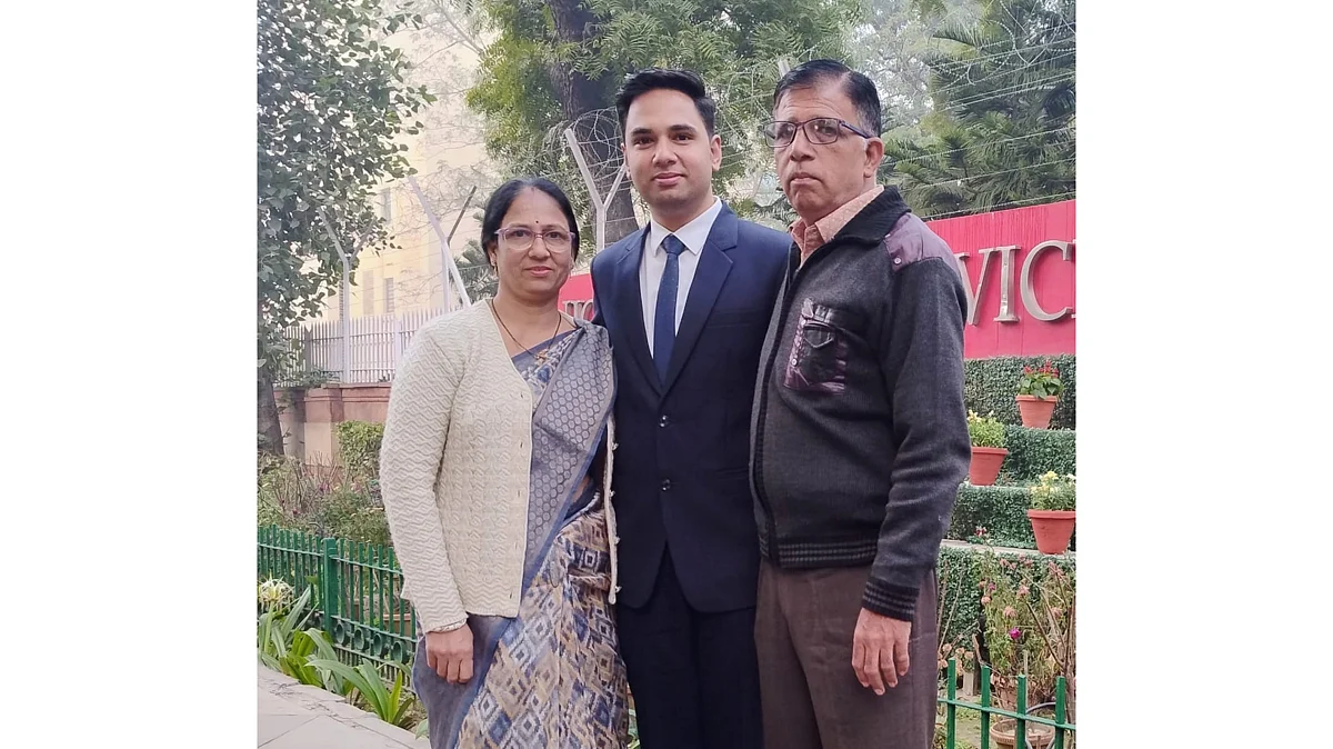 Neeraj Songara with his parents