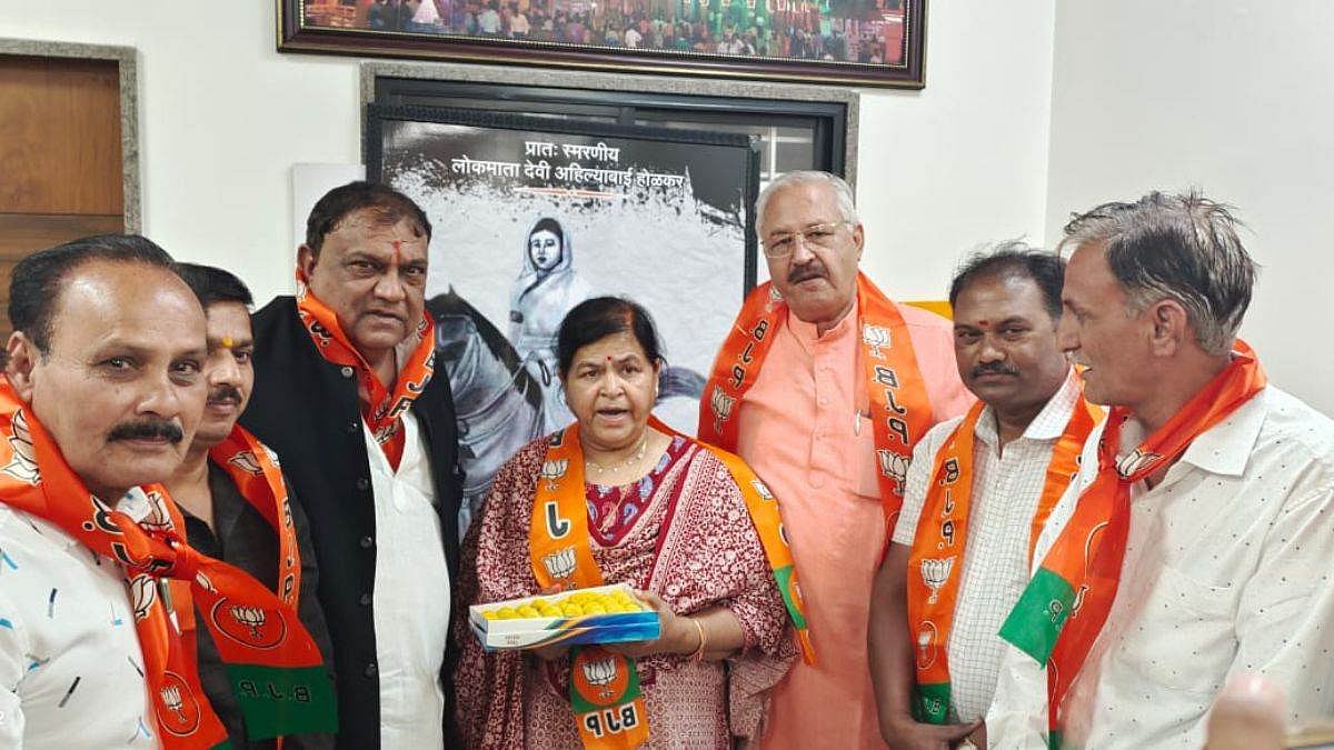 Ramkishore Shukla (Mhow Assembly) re-joining BJP on Saturday t the house of Mhow MLA Usha Thakur