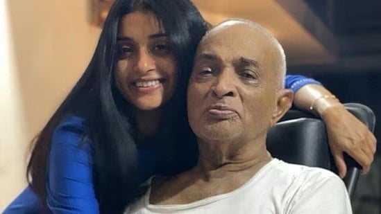 Malayalam Actress Meera Jasmine's Father Joseph Philip Dies At 83 In Kerala 
