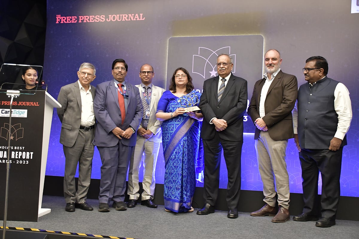(L-R)Sam Balsara, Founder, Madison, Saloni Narayan, DMD FInance, SBI, M Damodaran, Former SEBI chairman and Jury Chairman, Paul Murphy, Consul General, Australia