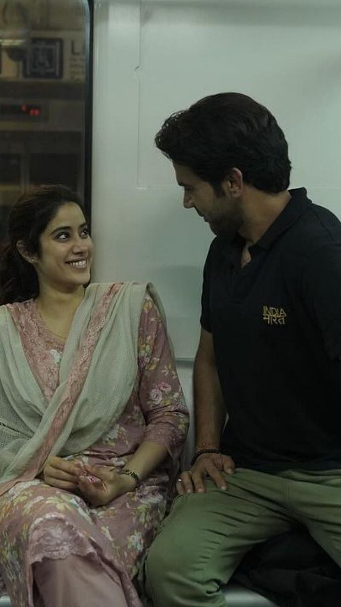 Rajkummar Rao, Janhvi Kapoor's Romantic BTS Pics From Mr & Mrs Mahi Sets