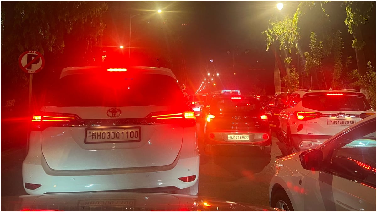 Mumbai: Bandra Residents Suffer From Illegal Parking By Car Dealers & Heavy Transport Vehicles