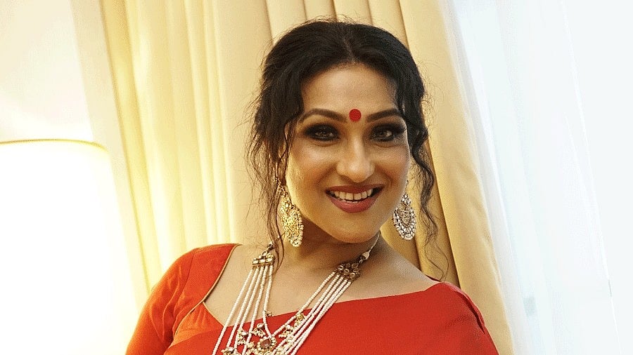 Actress Rituparna Sengupta | X