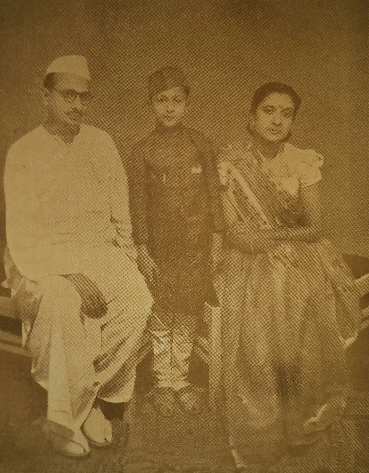 Kishori Sinha with S N Sinha & son Nikhil Kumar