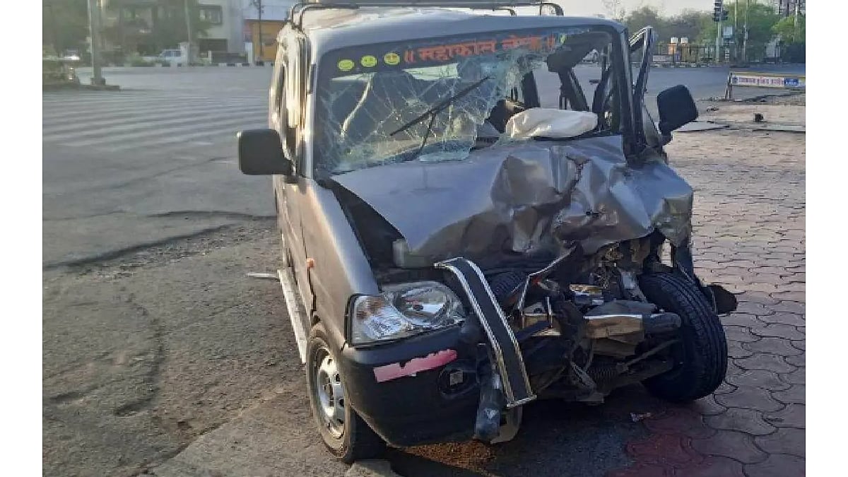 MP: 11 Injured In Ujjain As Truck Collides With Car Of Pilgrims From Delhi