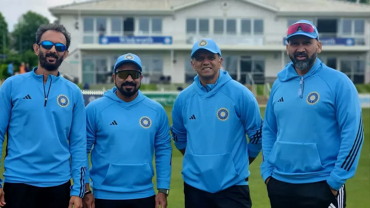 Rahul Dravid and other coaching members, Vikram Rathour, T Dilip and Paras Mhambrey | Credits: Twitter