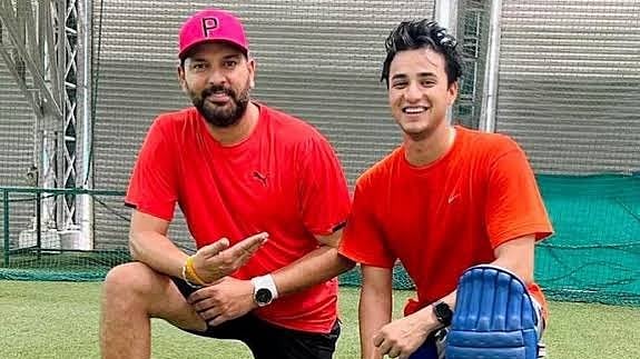 Yuvraj Singh and Abhishek Sharma  | Credits: Twitter 