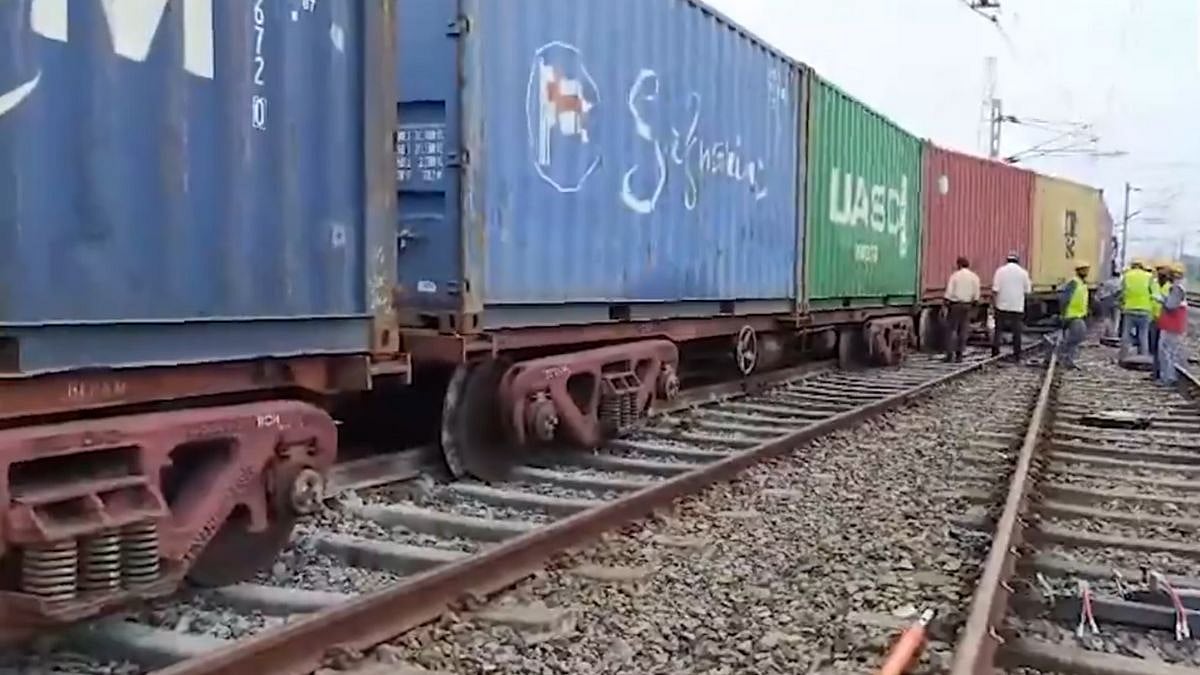 Maharashtra: Goods Train Derails Near Boisar Station In Palghar, Local Rail Network Unaffected; Visuals Surface