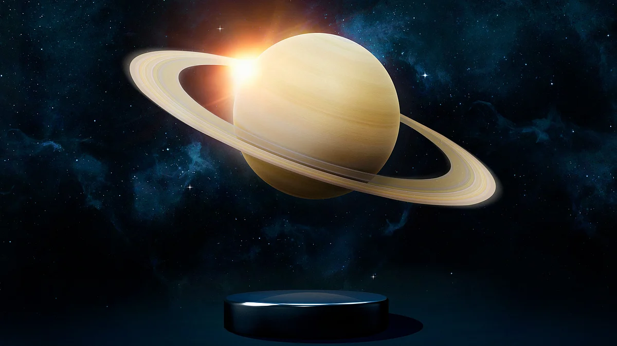 Saturn |