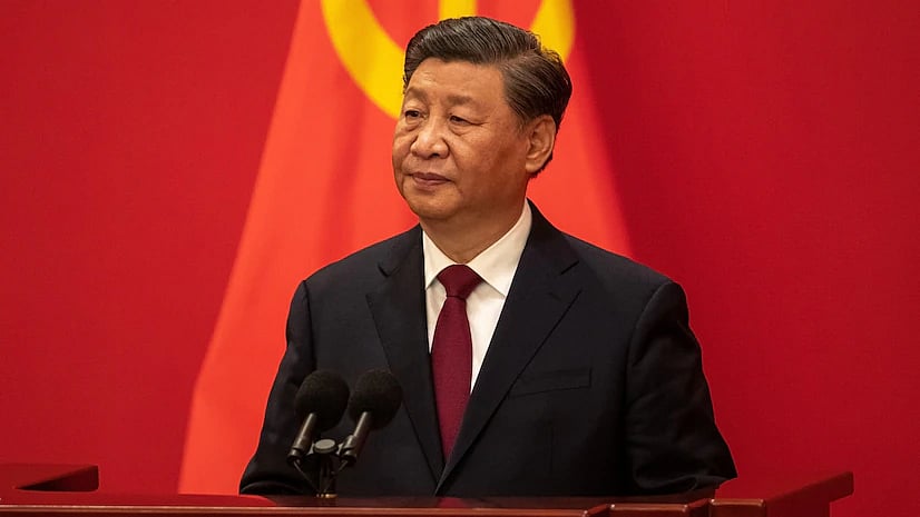 China's Economic Growth Decline; Manufacturing Giant Records Sluggish Expansion In Last 4 Quarters    