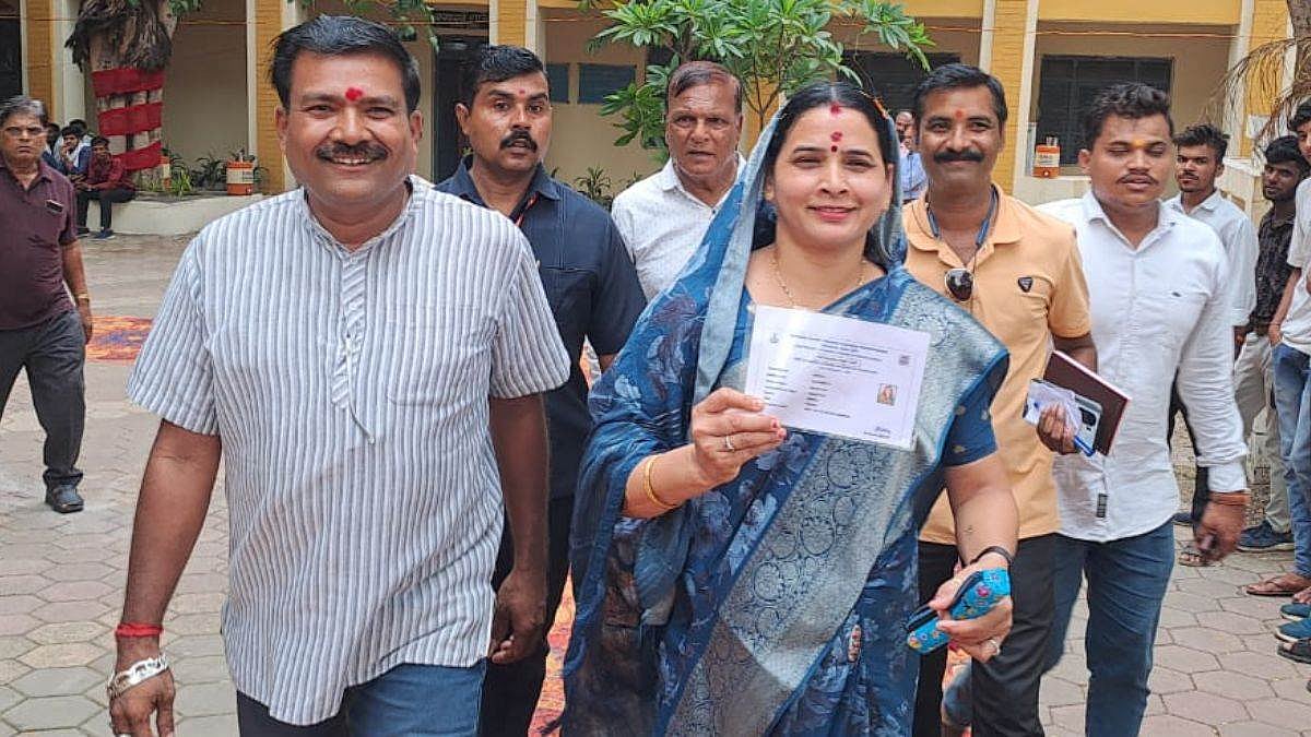 Khandwa MLA Kanchan Tanve appearing for BSW exam | 