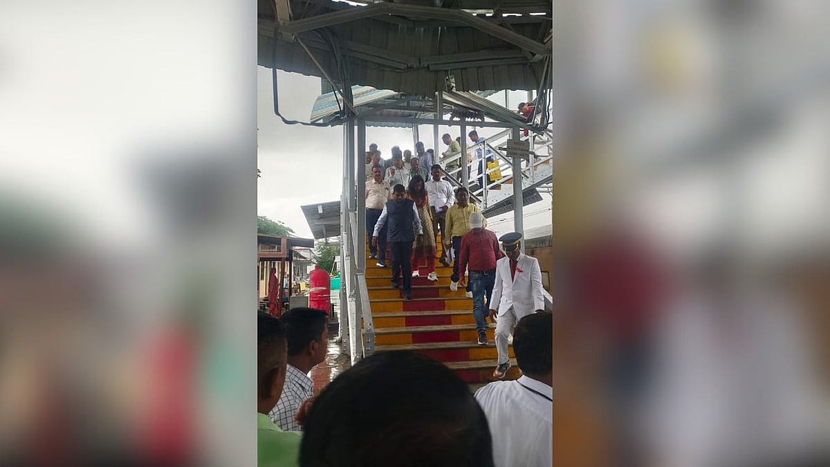 Mumbai: CR General Manager Ram Karan Yadav Conducts Window Trailing Inspection Of Kolhapur-Pune Section