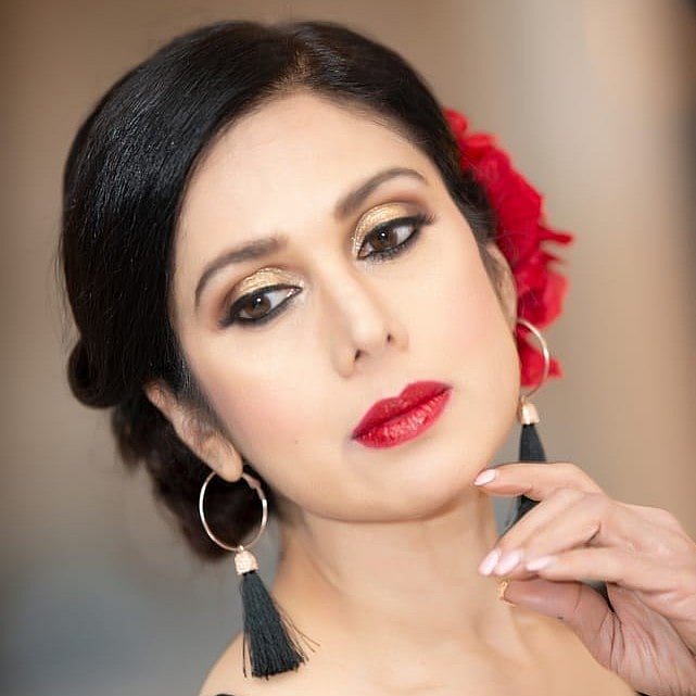 Meenakshi Seshadri |