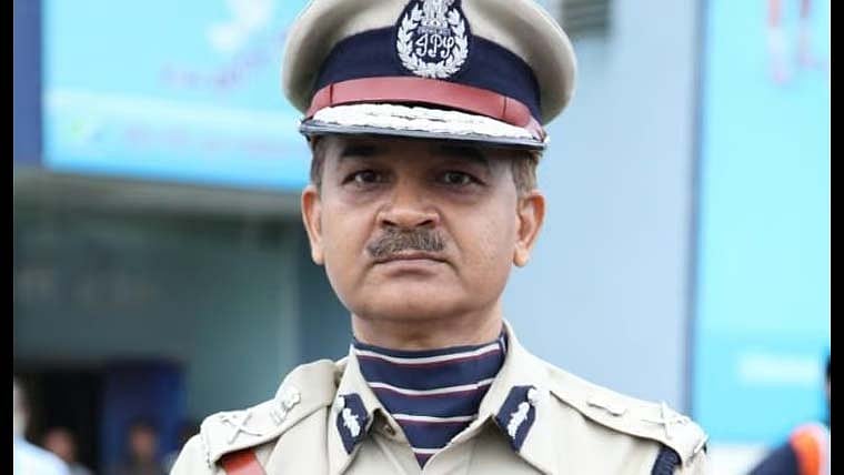 Dr Shailendra Srivastava |