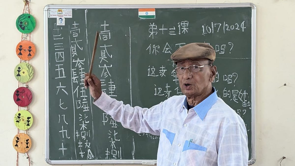 Meet Ramesh Mohite, Ex-Indian Army Officer Who Teaches Mandarin In Solapur (WATCH VIDEO)  | Gaurav Kadam 