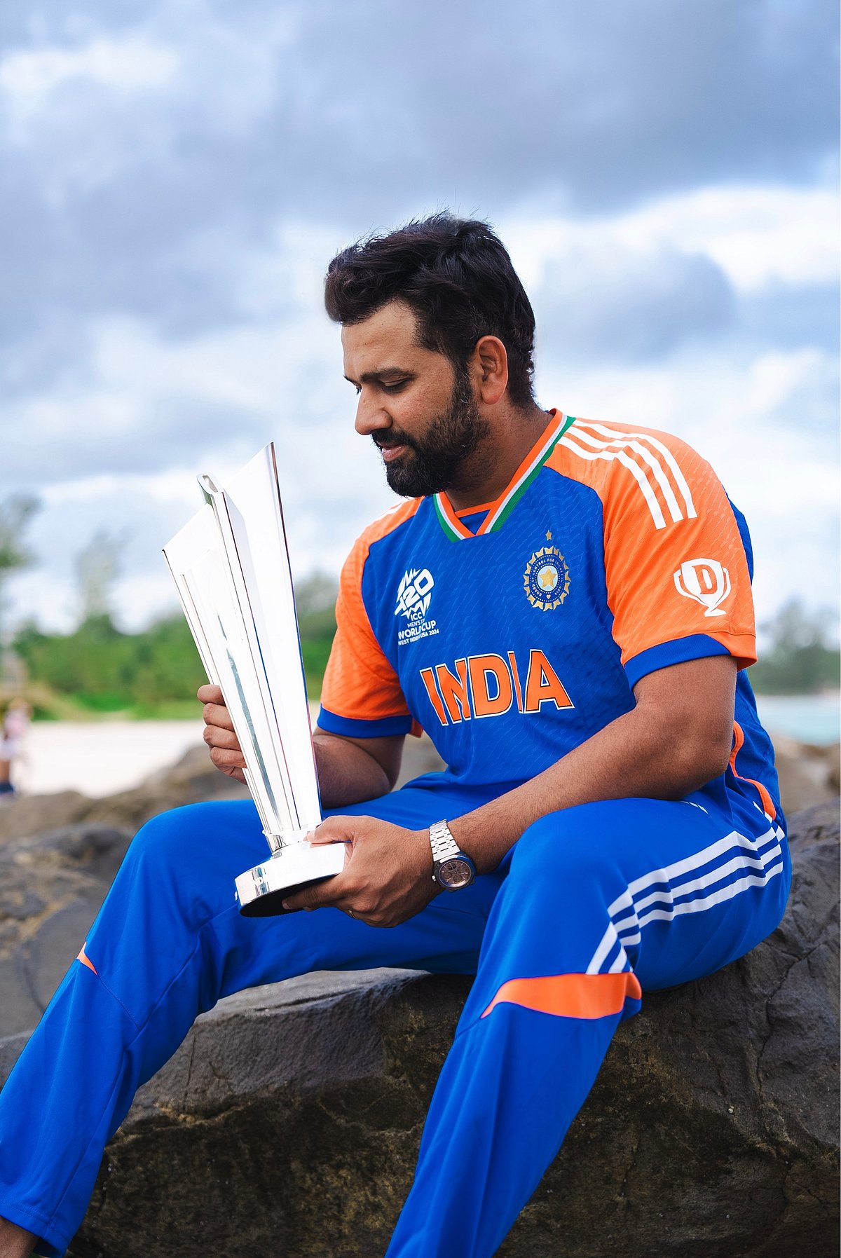 Photos: Rohit Sharma's Photo Shoot With T20 World Cup Trophy At A Beach ...