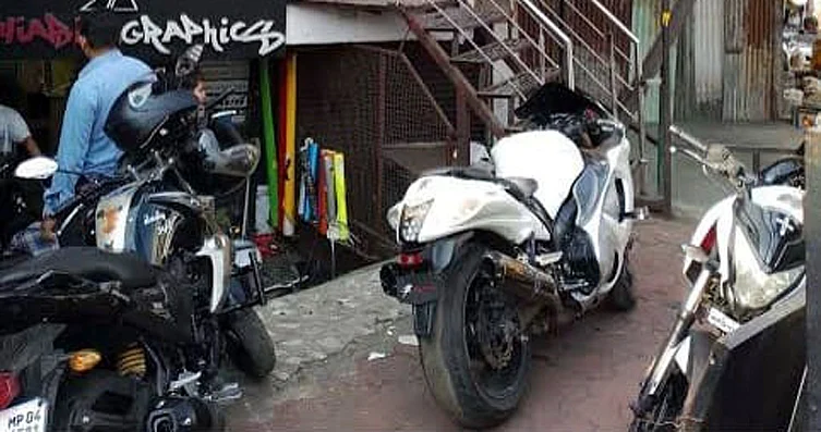 Bhopal: City Streets Reverberate With Loud Bikes | FP Photo