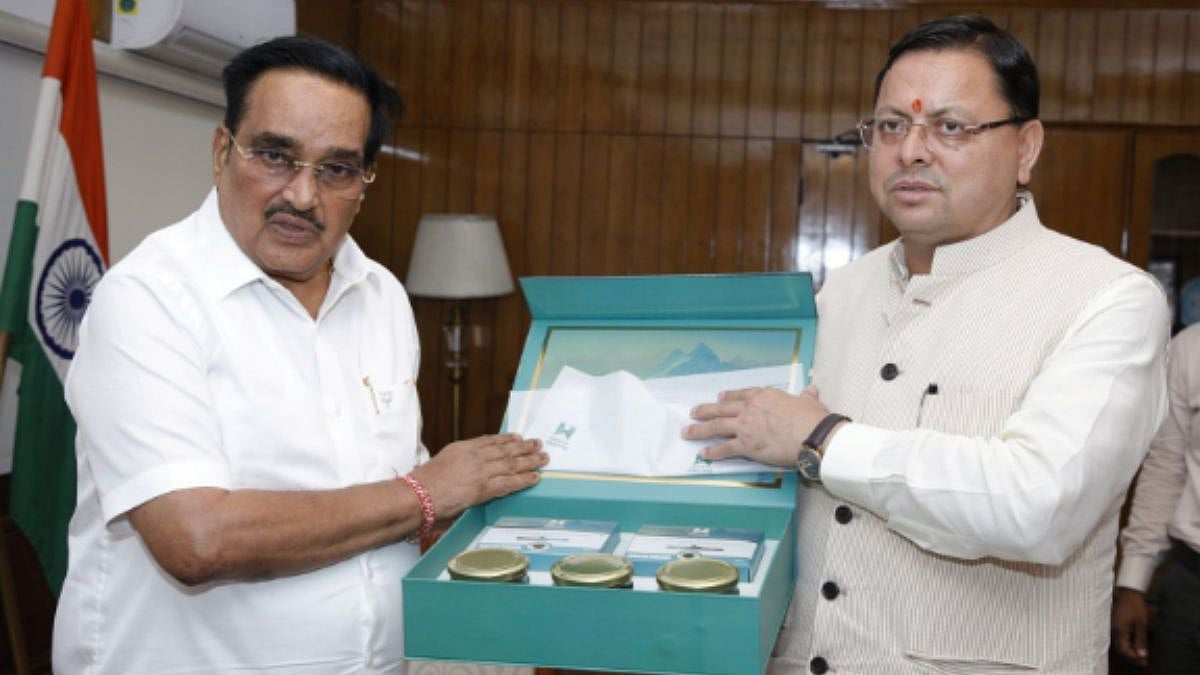 Uttarakhand CM Dhami with Union Minister CR Patil | 