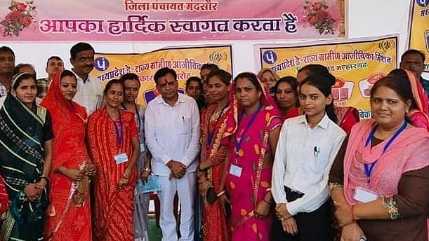 Deputy CM Devda with women of self-help groups | 