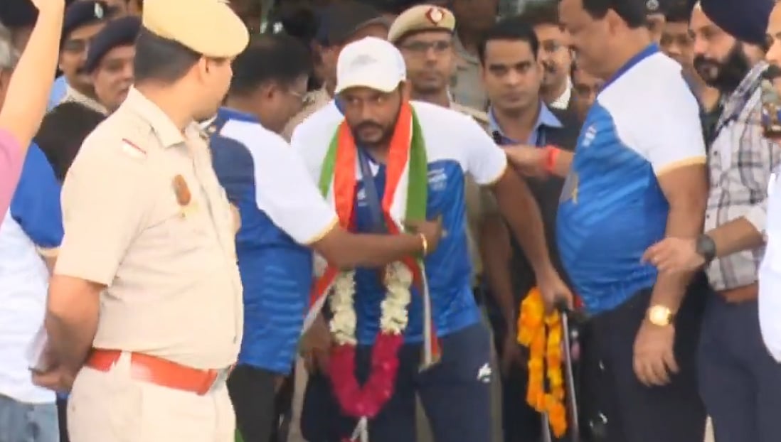 Indian hockey team comes back home. | (Credits: Twitter)