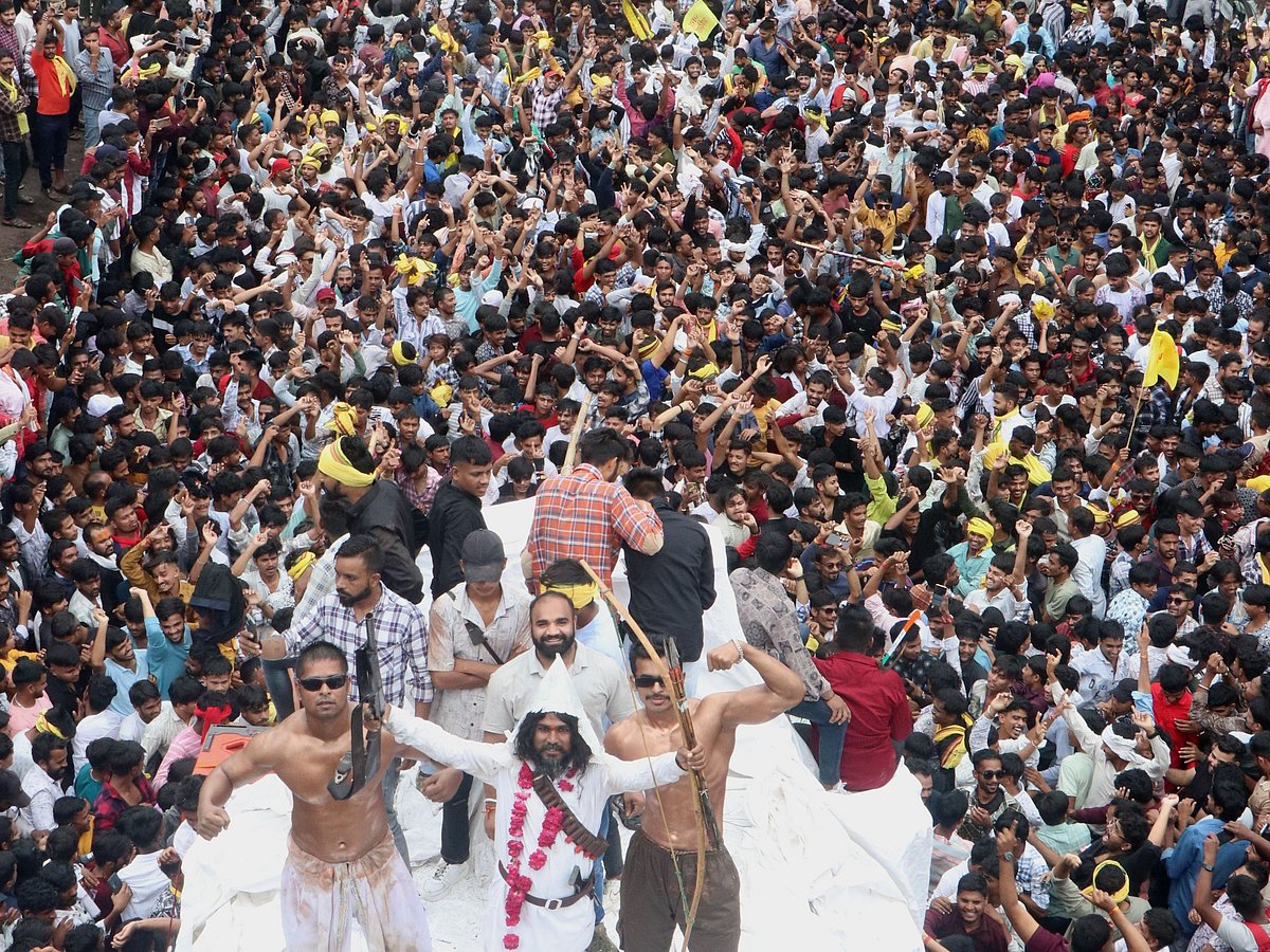 Thousands of people participated in the rally organised on the International Day of the World's Indigenous Peoples | 