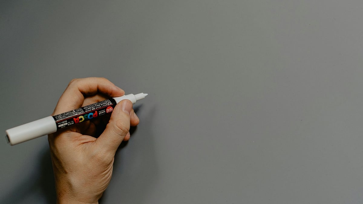 Life As A Leftie In A Right-Handed World: International Students Share Experiences | Unsplash