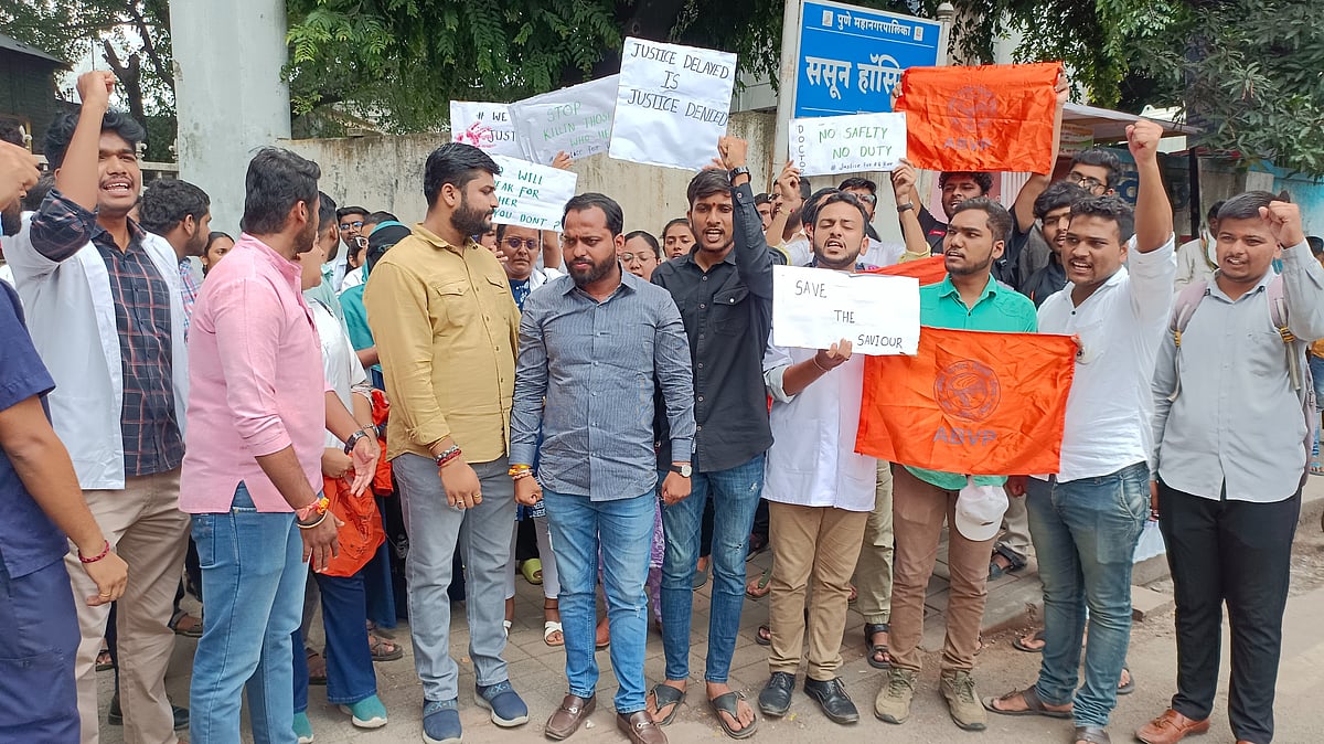Kolkata Doctor Rape-Murder: ABVP Stages Protest Outside Sassoon General Hospital In Pune (VIDEO) | FPJ Photo