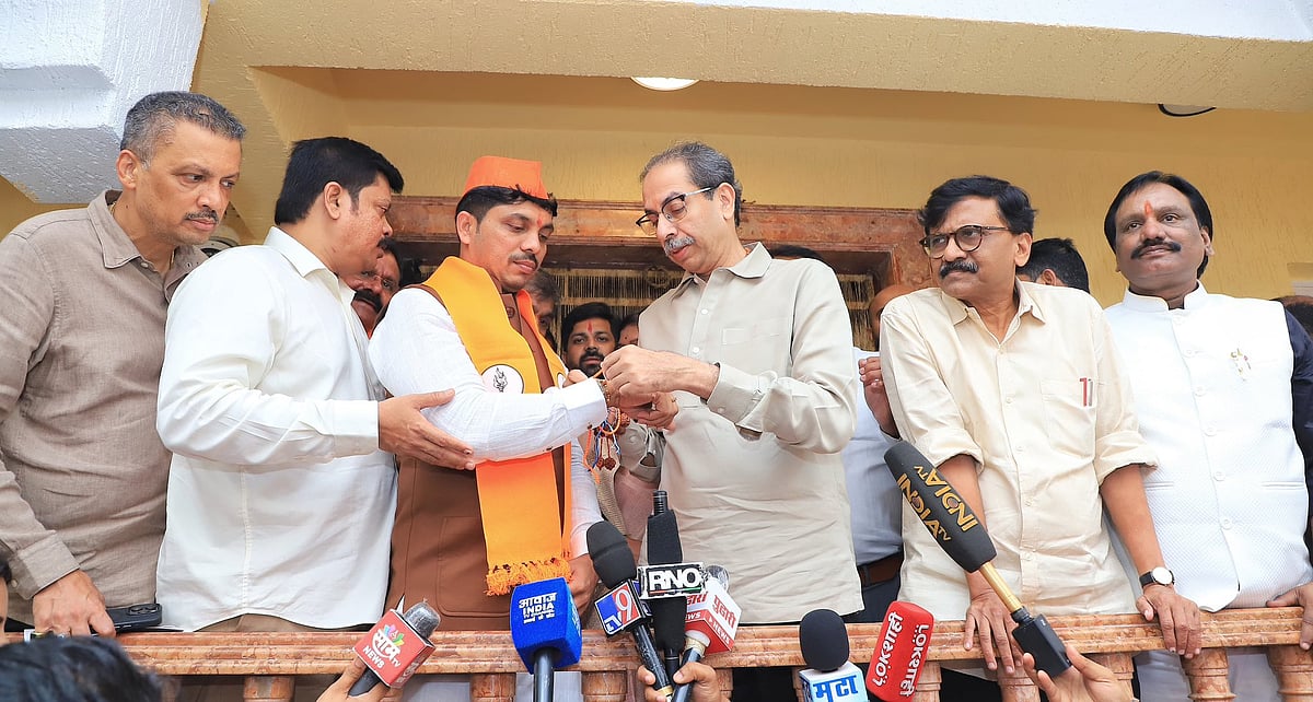 Video: Major Setback for BJP in Pimpri Chinchwad as Former PCMC Corporator Ravi Landge Joins Shiv Sena (UBT)