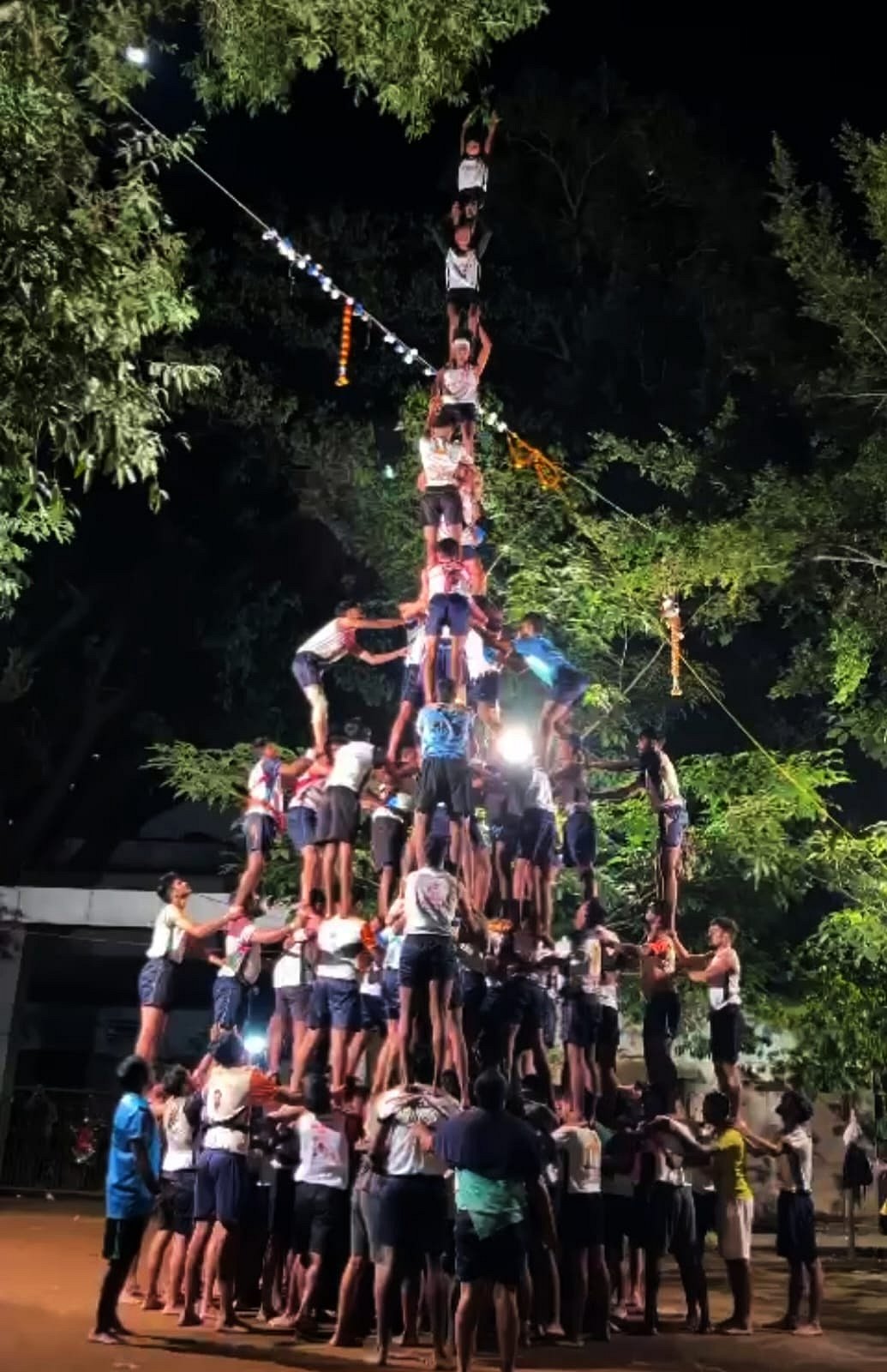  The Sai Mauli Govinda Pathak,  Kandivali, practicing for the festival 