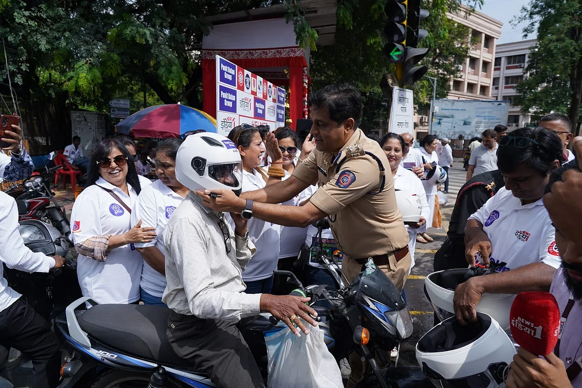 Pune: Punit Balan Group Conducts 4-Day Helmet Distribution & Traffic Awareness Campaign | Sourced