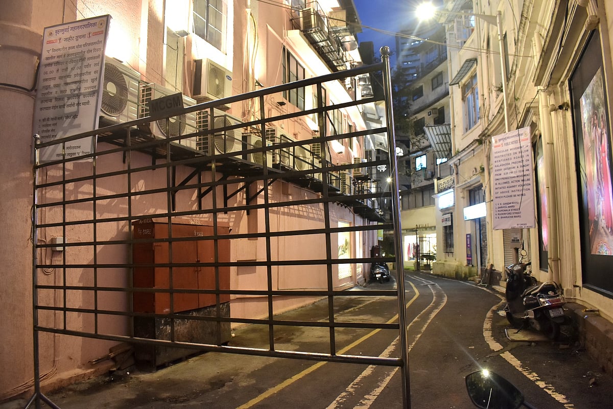 The  key lanes barricaded for no vehicles to enter 