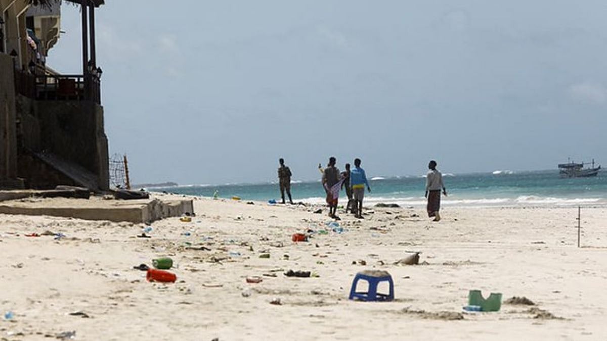 Somalia Beach Attack: 32 Killed, Over 60 Injured In Suicide Bombing Incident In Mogadishu, Al-Shabab Claims Responsibility; Horrifying Visuals Surface | 