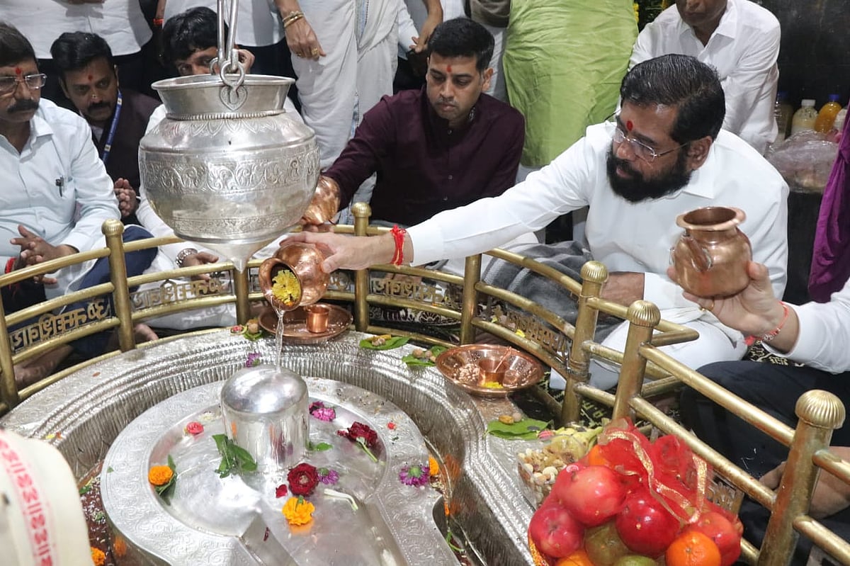 Pune: CM Eknath Shinde Visits Bhimashankar Temple, Prays for Good Rains and Farmer Prosperity |