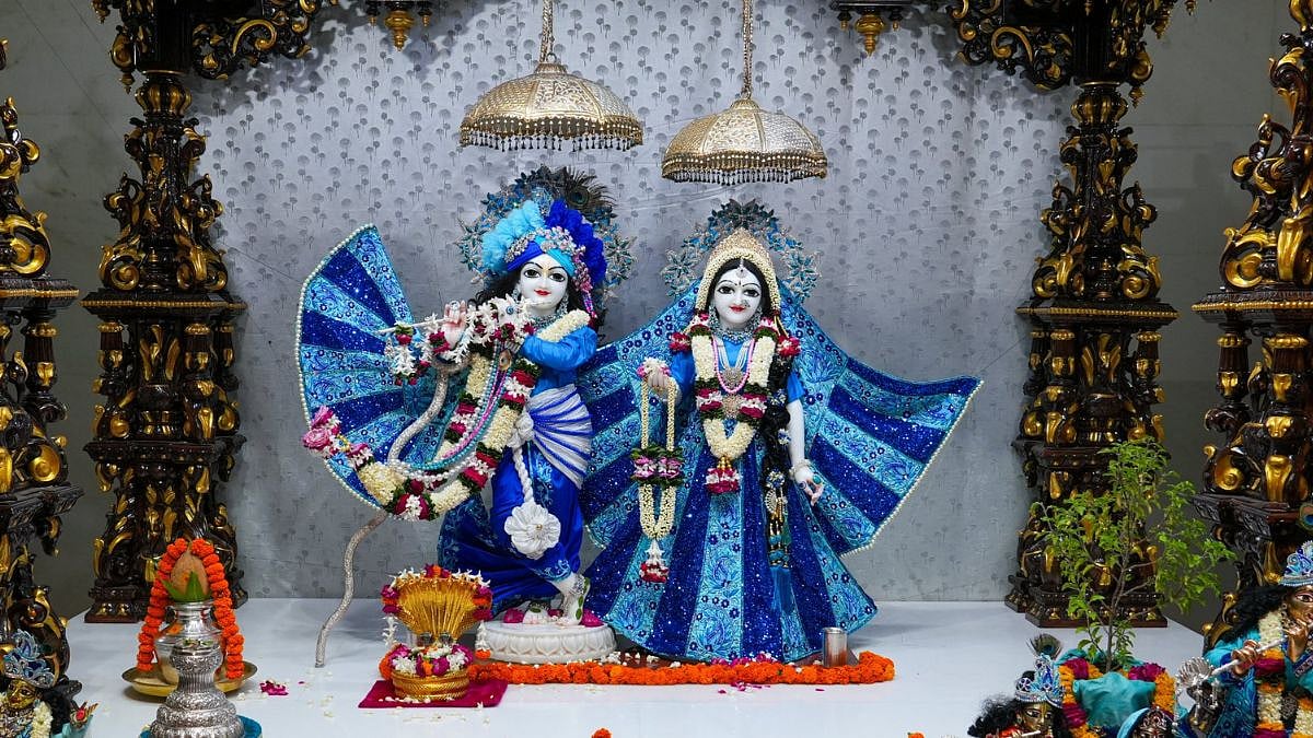 Radha Ashtami pooja | X (@VCMVrindavan)