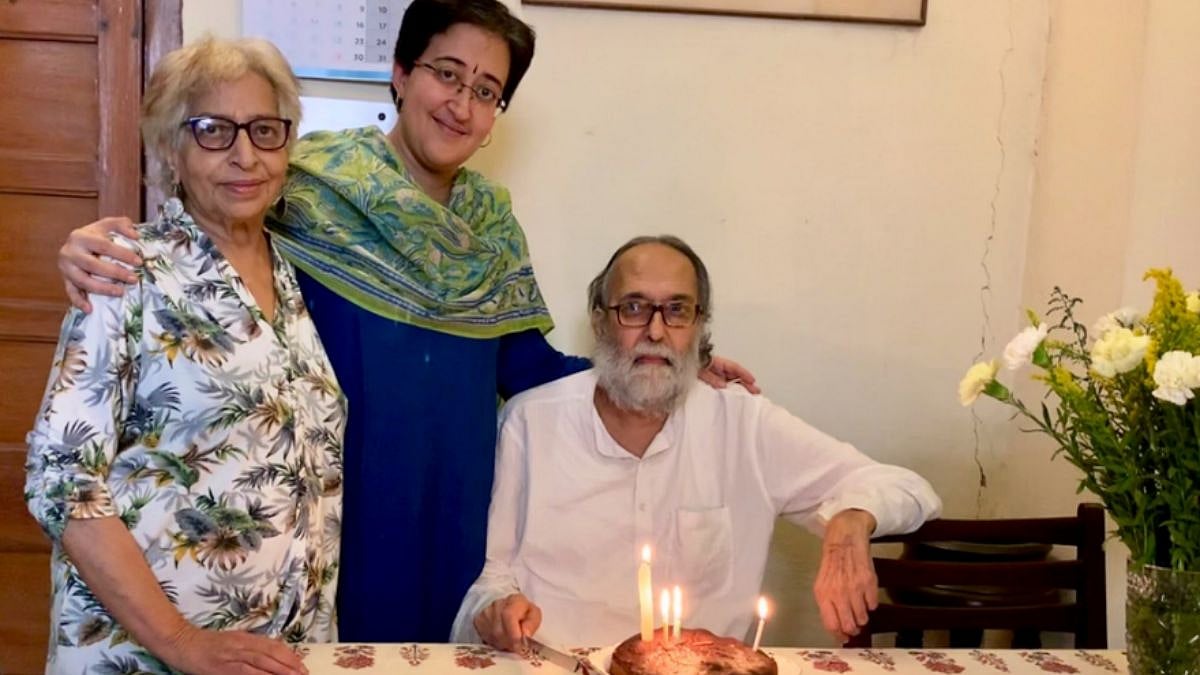 Atishi with her parents in 2020