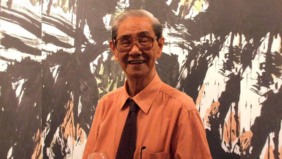 Singapore’s oldest living and active centenarian artist Lim Tze Peng.