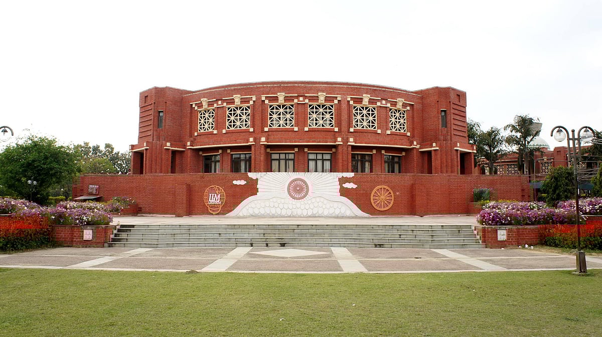 IIM Lucknow |