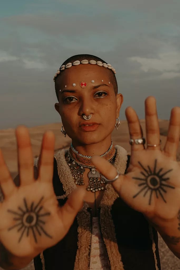 Living Ancestor is a layered storytelling experience composed of dramatic text, spoken word, and performance by ArunDitha. Photo courtesy: Mehdi Mounir

