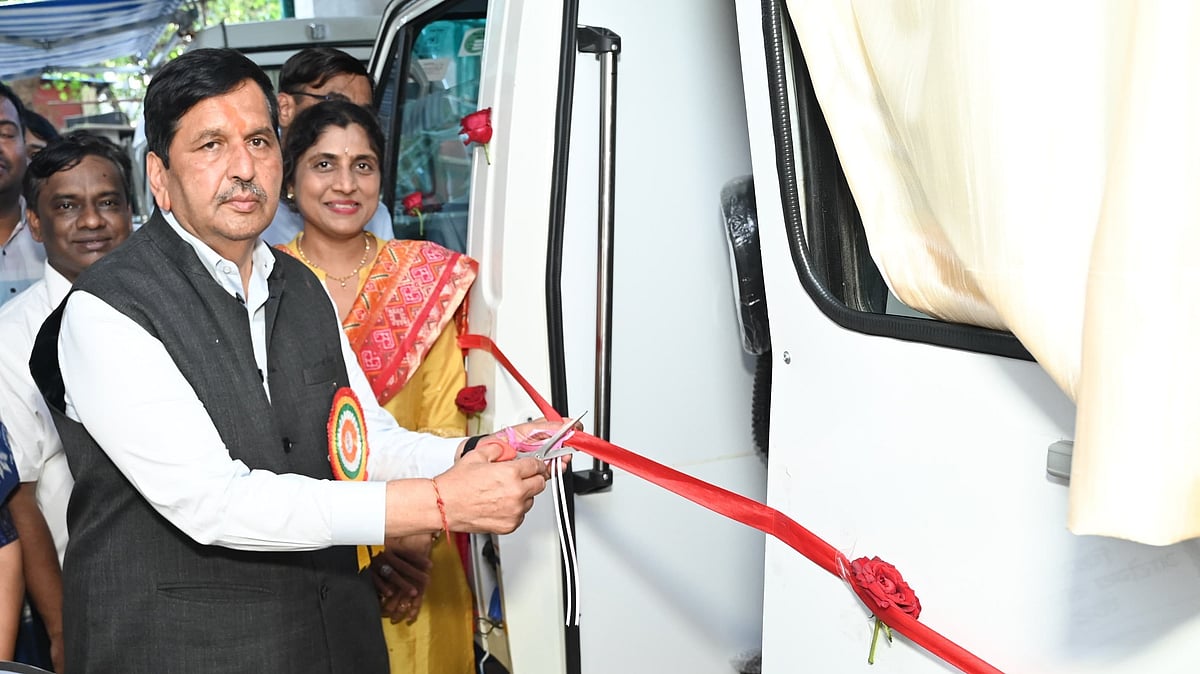 Mumbai: Mobile Health Centers Launched In Suburbs To Serve Remote Areas Under 'Aapla Dawakhana' Initiative