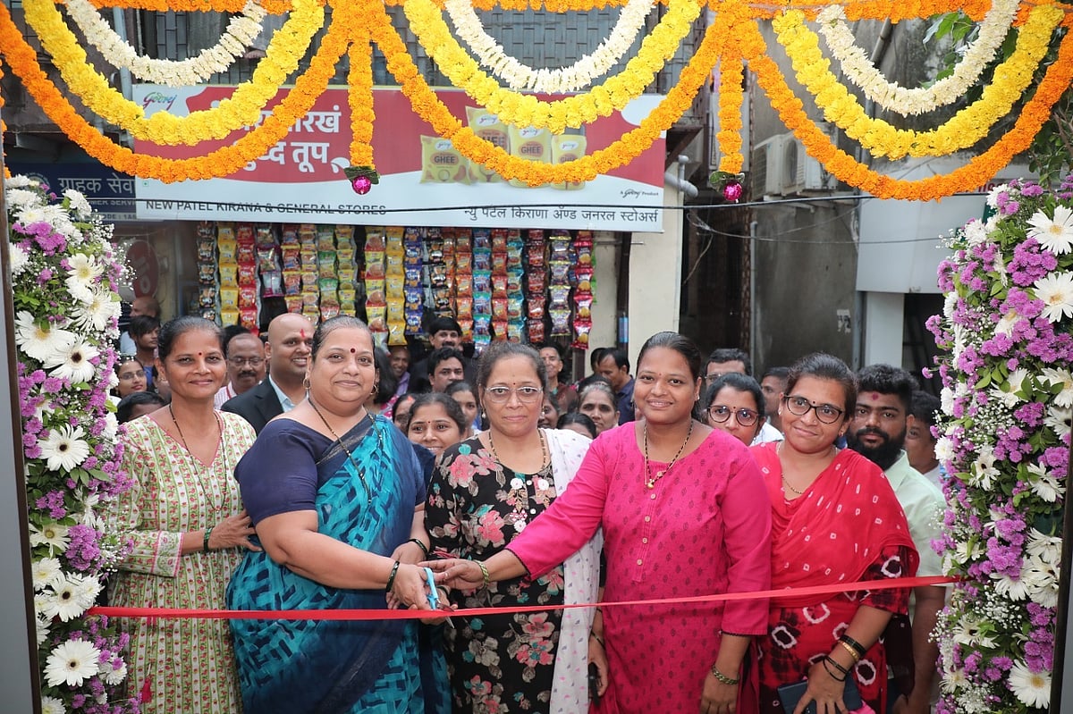 A joint collaboration between the Brihanmumbai Municipal Corporation, Hindustan Unilever (HUL) and JSW Foundation plans to establish 10 Suvidha centres in Mumbai.