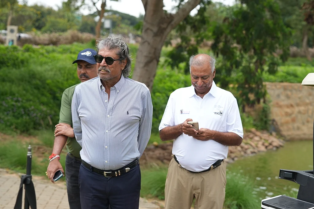 Indian cricket icon and current PGTI President Kapil Dev (middle). Photo courtesy: TGCL
